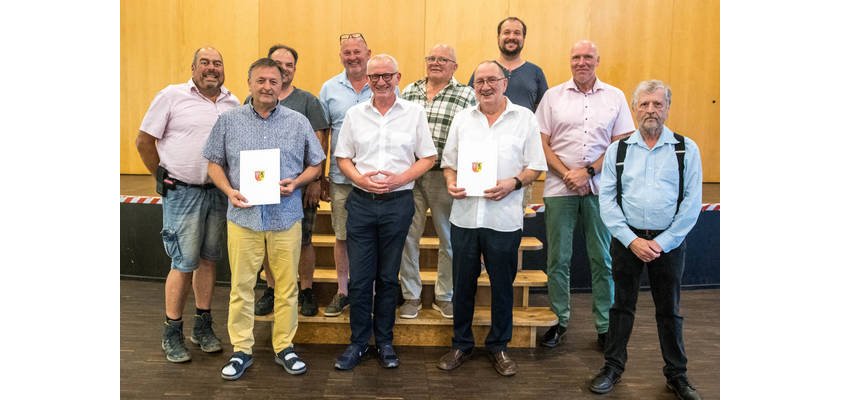 Hans-Peter Blumenberg, Udo Heimermann, Dirk Schmitz, Bernd Ockenfels, Bürgermeister Guido Orthen, Ernst Füllmann, Ortsvorsteher Jürgen Saess, Christoph Scheuer, Stephan Unland, Kurt Wolter (v.l.) Foto: Thomas Schoofs | Hans-Peter Blumenberg, Udo Heimermann, Dirk Schmitz, Bernd Ockenfels, Bürgermeister Guido Orthen, Ernst Füllmann, Ortsvorsteher Jürgen Saess, Christoph Scheuer, Stephan Unland, Kurt Wolter (v.l.) Foto: Thomas Schoofs