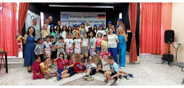 Ahrweiler Grundschüler und Lehrerinnen in Thessaloniki. Foto: Christina Thiel | Ahrweiler Grundschüler und Lehrerinnen in Thessaloniki. Foto: Christina Thiel