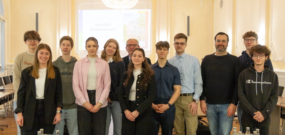 Besuch einer Gruppe von Schülerinnen und Schülern im Rathaus der Stadt Bad Neuenahr-Ahrweiler im Rahmen ihrer Berufsvorbereitungswoche